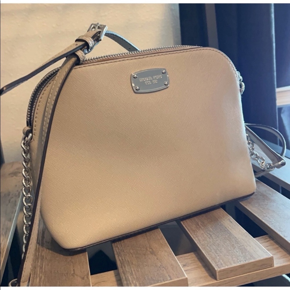 Michael Kors cross body purse